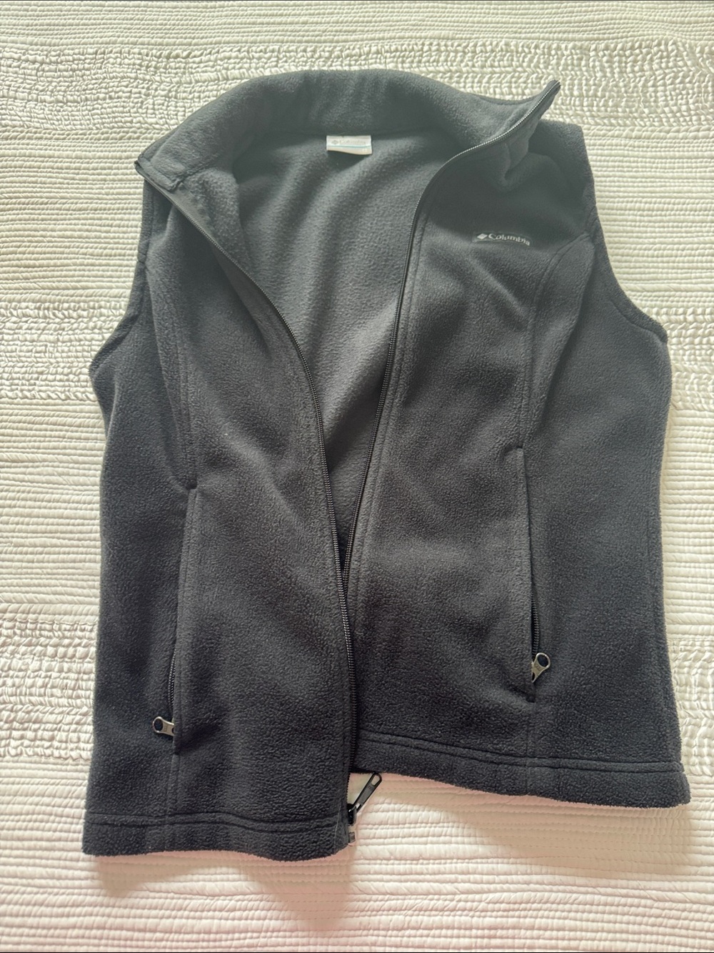 Columbia Women's Black Full-Zip Fleece Vest